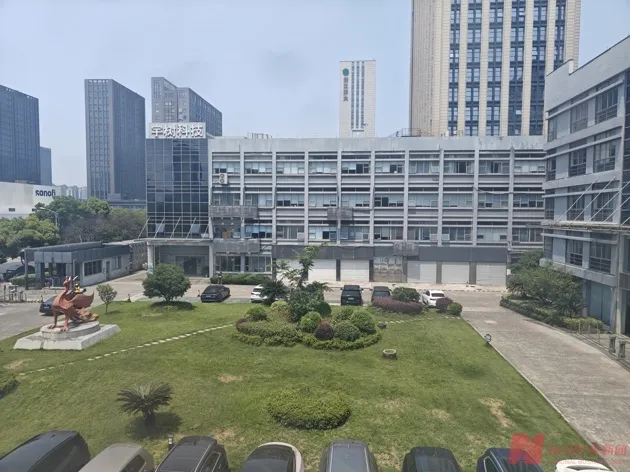 https://assets.wanlianyida.com/industry-uniapp/web/static/image-default.BtYt8t8Z.png