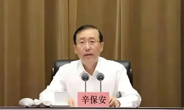 https://assets.wanlianyida.com/industry-uniapp/web/static/image-default.BtYt8t8Z.png