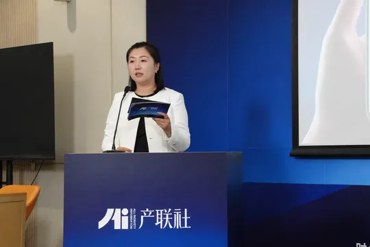 https://assets.wanlianyida.com/industry-uniapp/web/static/image-default.BtYt8t8Z.png